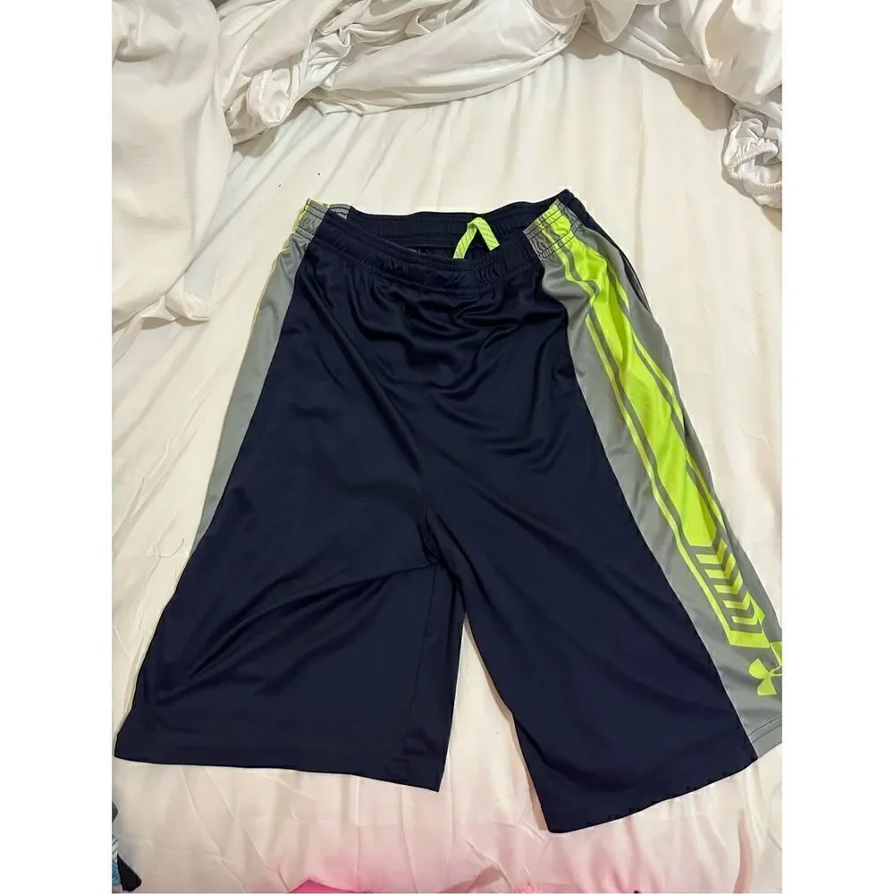 Under Armour boys sports shorts size YXL